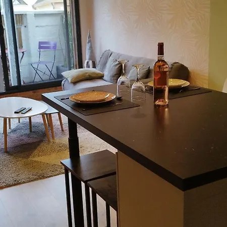 Le Tapissier Apartment *